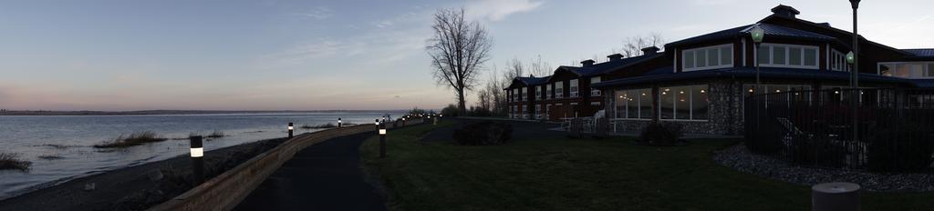 River Lodge And Cabins Boardman Exterior photo