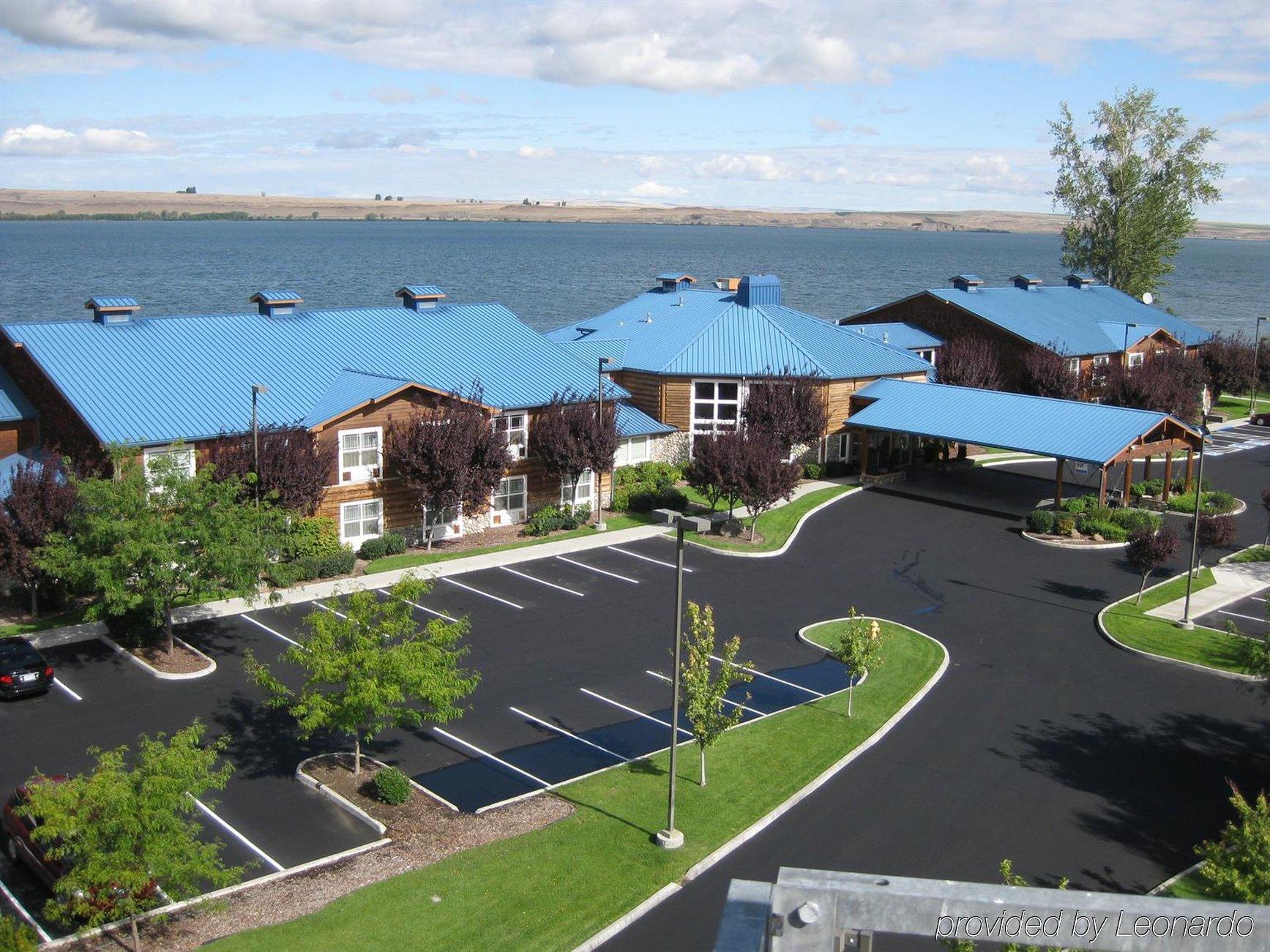 River Lodge And Cabins Boardman Exterior photo