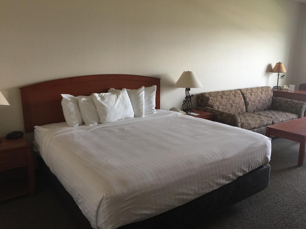River Lodge And Cabins Boardman Room photo